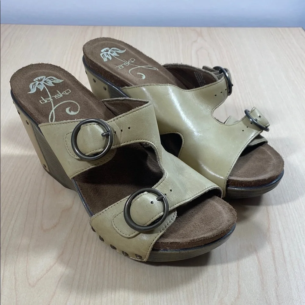 Dansko Fern Tan and Brown Wedge Shoes with Comfort Design